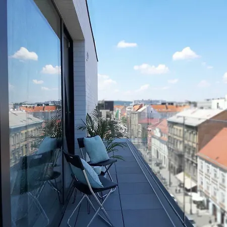 Apartament Falcon 694
